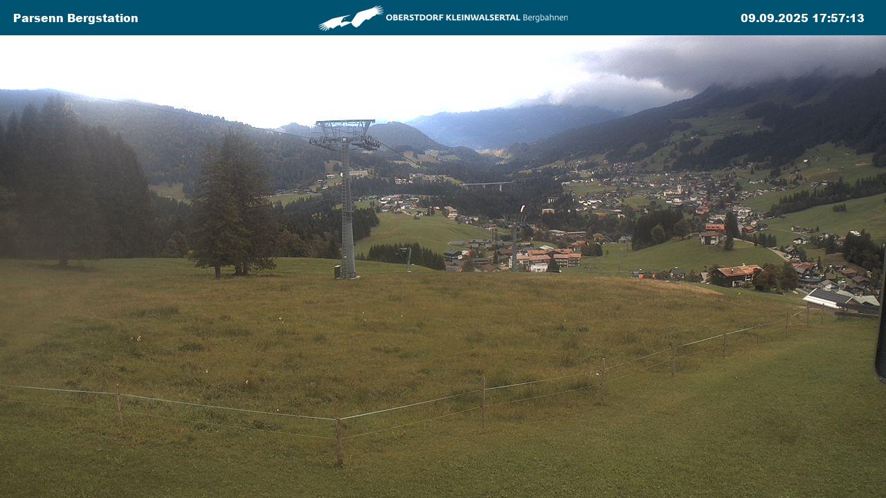 webcam.bild: Heuberg Arena - Parsenn Bergstation