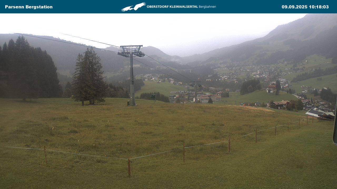 webcam.bild: Heuberg Arena - Parsenn Bergstation
