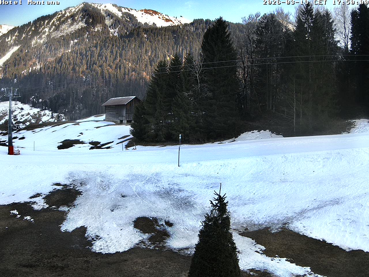 Externes Bild: https://webcams.tramino.net/hotel-montana/webcam.jpg
